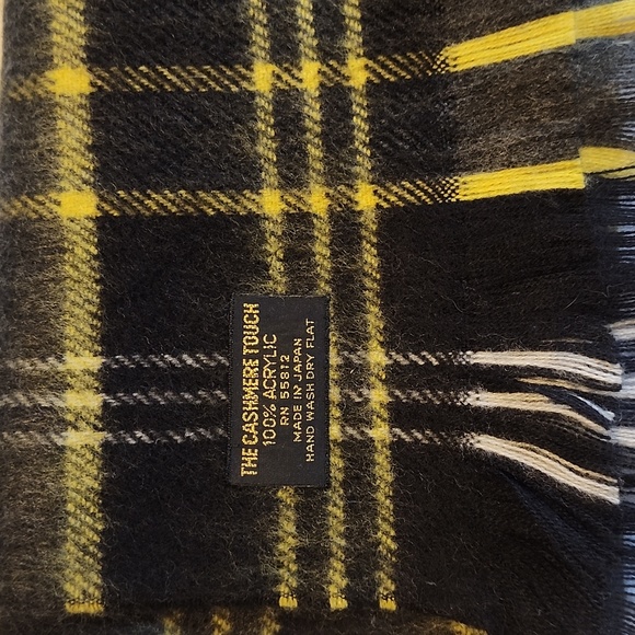 Kids Winter Scarf - Picture 3 of 3